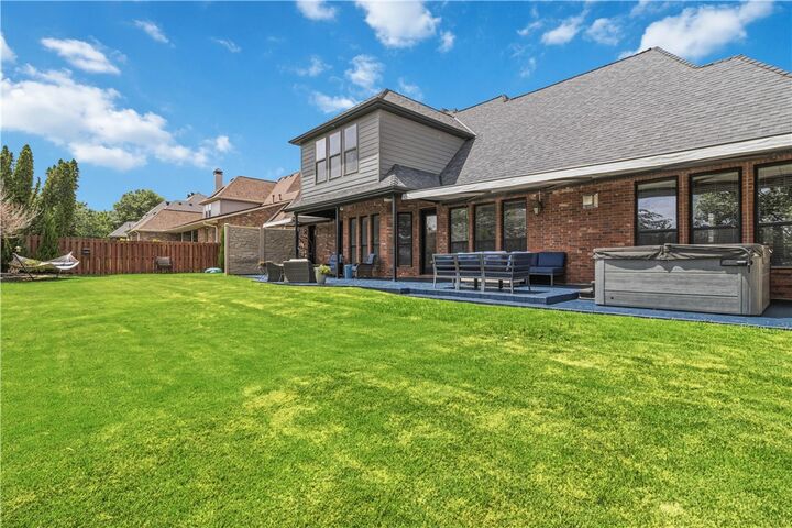 Property Photo:  2802 Rainier Road  AR 72758 