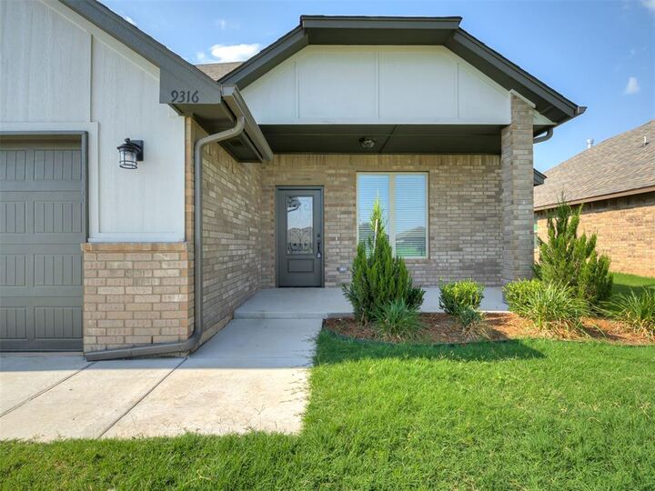 Property Photo:  9316 NW NW 143rd Street  OK 73099 