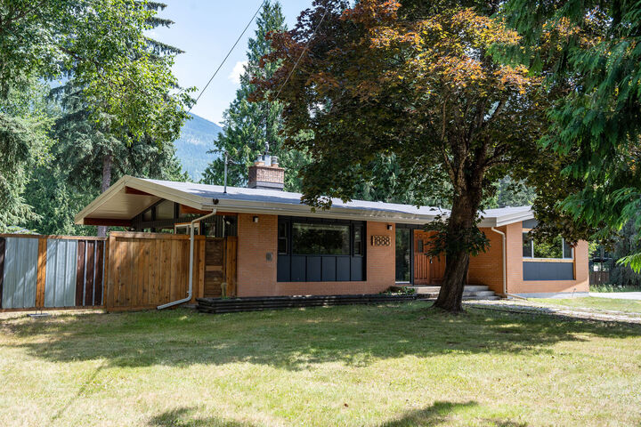 1888 Airport Way — photo 1