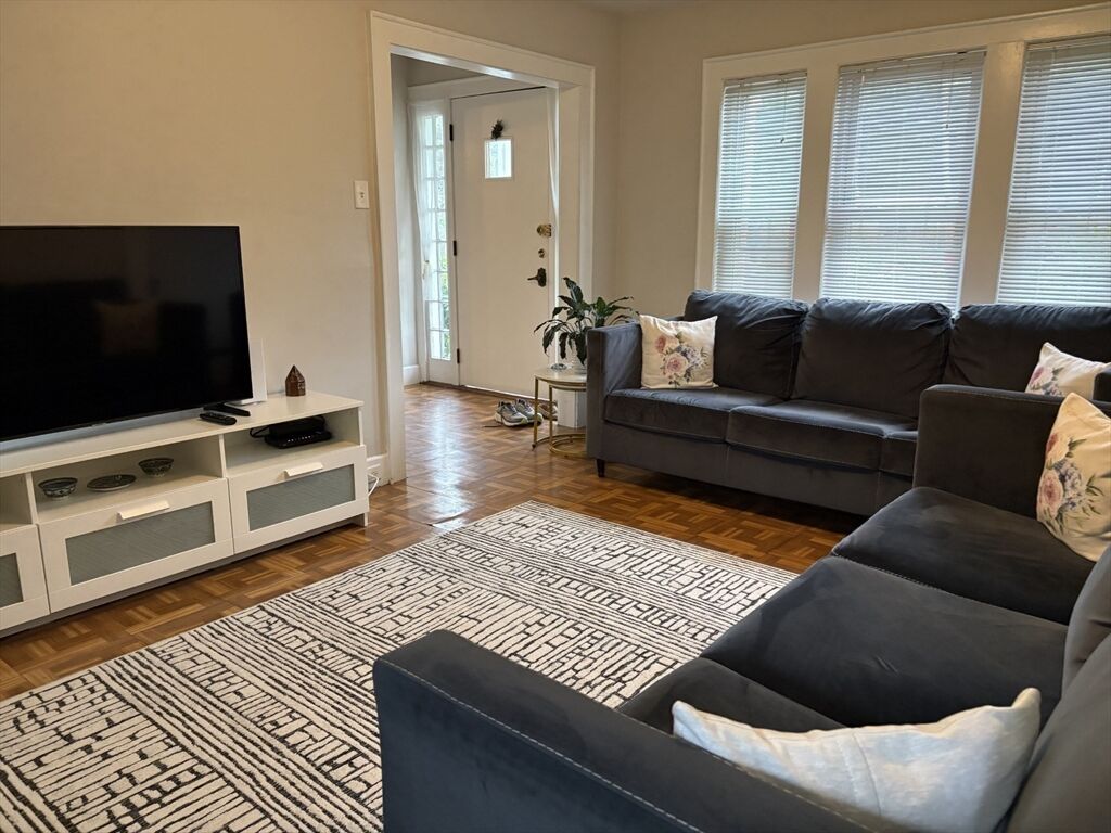 Property Photo:  1018 Boylston Street 1  MA 02461 