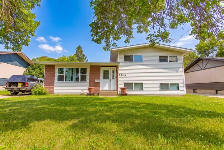 Property Photo:  5246 47 Street  AB T4L 1H5 