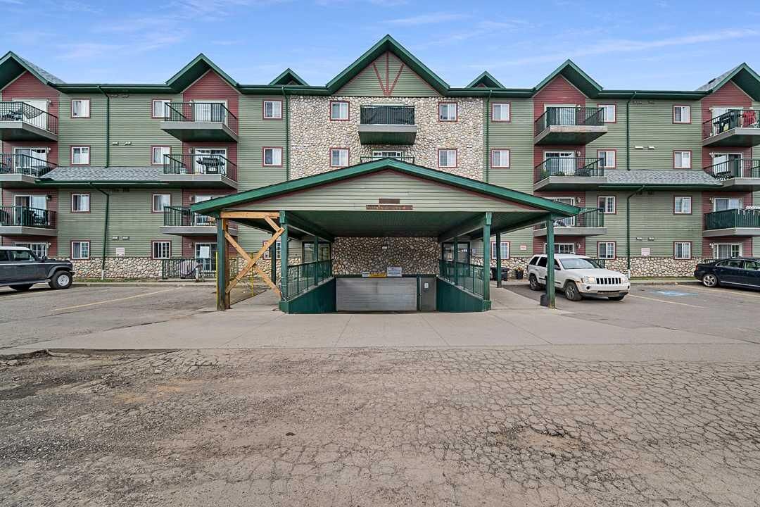 Property Photo: 200 Lougheed Drive 1100 AB T9K 2W3