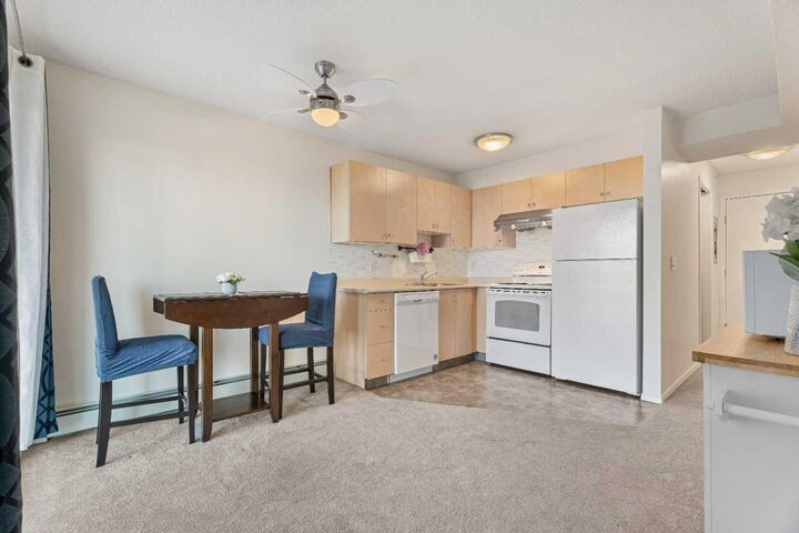 Property Photo: 1620 70 Street SE 3421 AB T2A 7Z2
