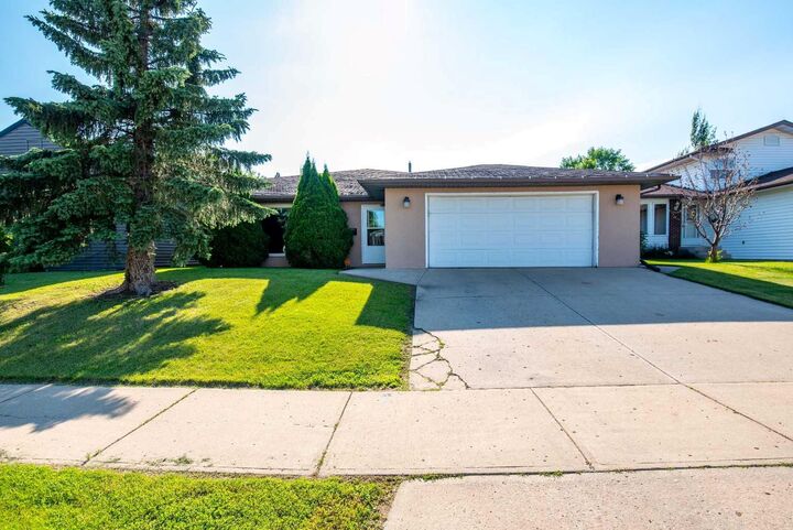 2604 57 A Avenue — photo 1