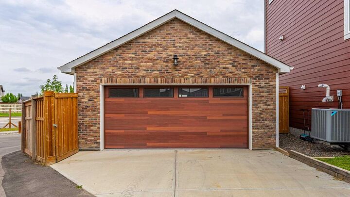 Property Photo: 46 Yorkstone Way SW AB T2X 4K7