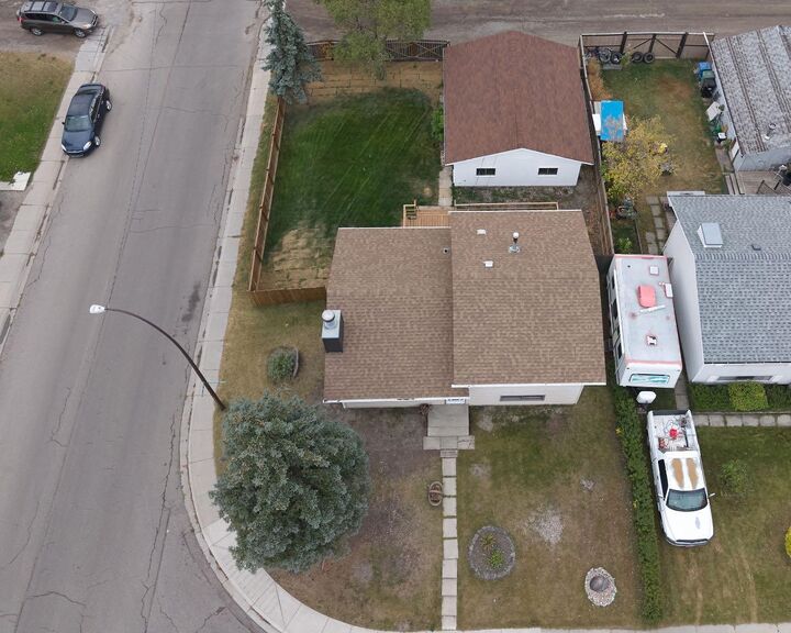 Property Photo:  1176 Penrith Crescent SE  AB T2A 2H9 