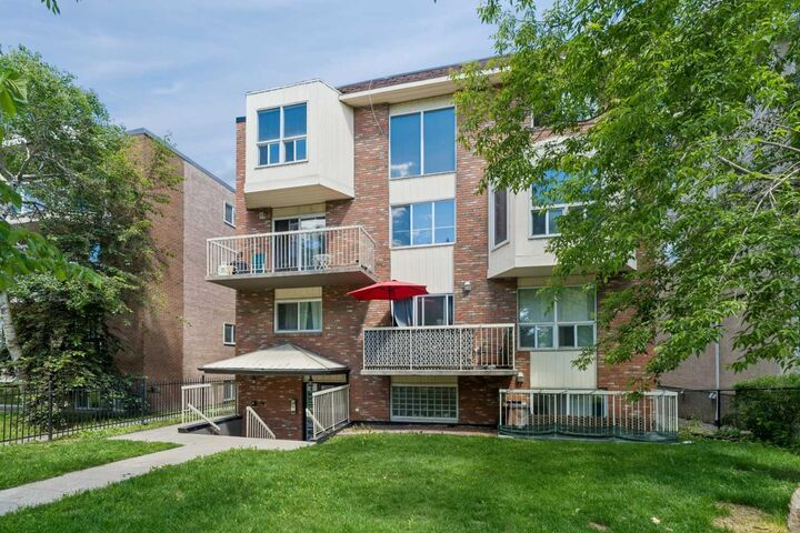 Property Photo: 1824 11 Avenue SW 202 AB T3C 0N7