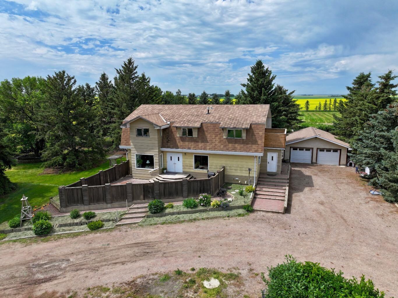 Property Photo: 85026 Range Road 194 AB T1M 1N2