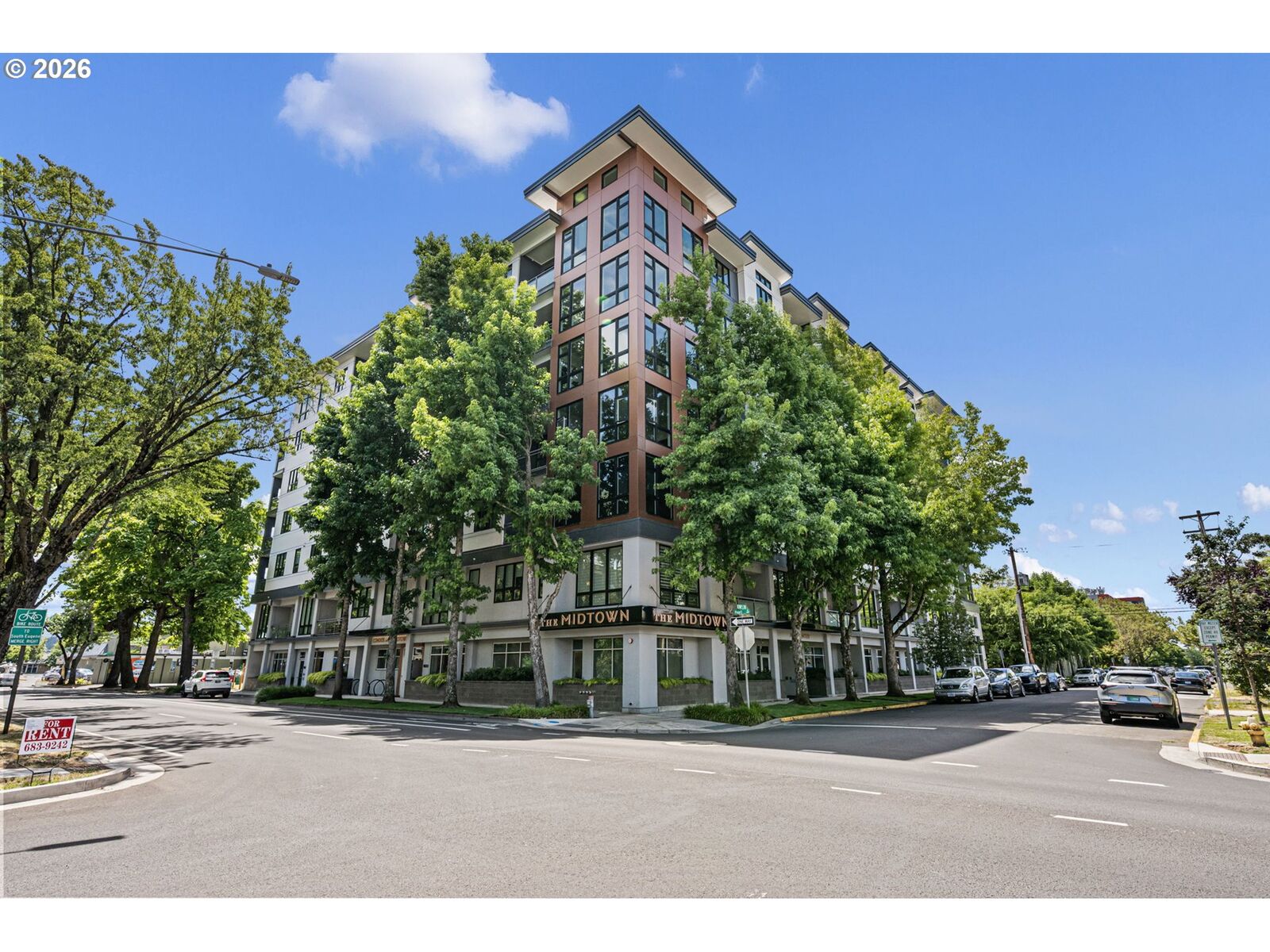 Property Photo:  1600 Pearl St 301  OR 97401 
