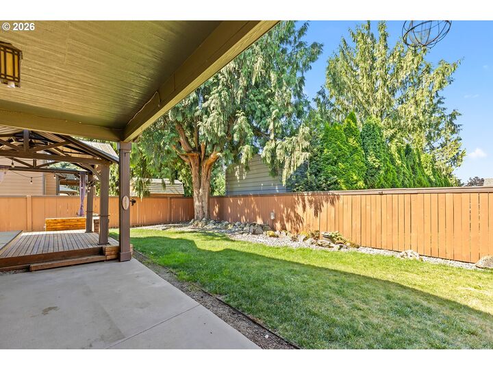 Property Photo: 10510 NE 21st Ct WA 98686