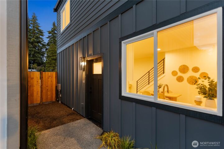 Property Photo: 811 NE 125th Street B WA 98125