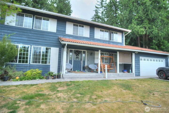 Property Photo: 17102 146 Avenue SE WA 98058