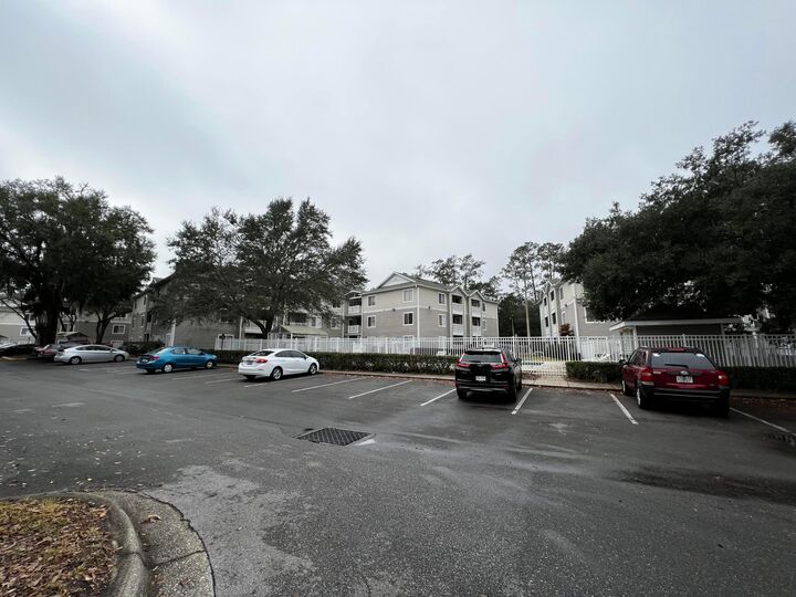 Property Photo:  4000 SW 23rd Street 2-307  FL 32608 