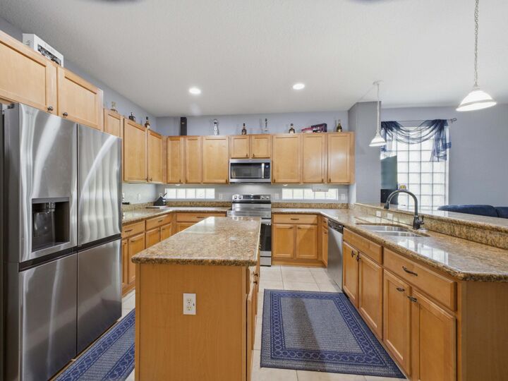 Property Photo: 6906 Aliso Avenue FL 33413