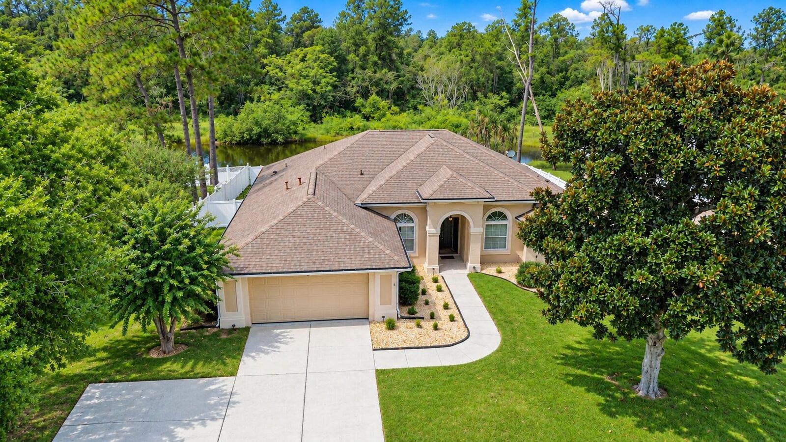 Property Photo: 2716 SW 20th Avenue FL 34471