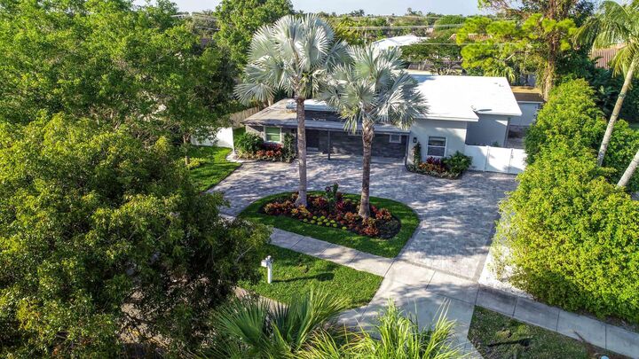 Property Photo: 959 SW 18th Street E FL 33486