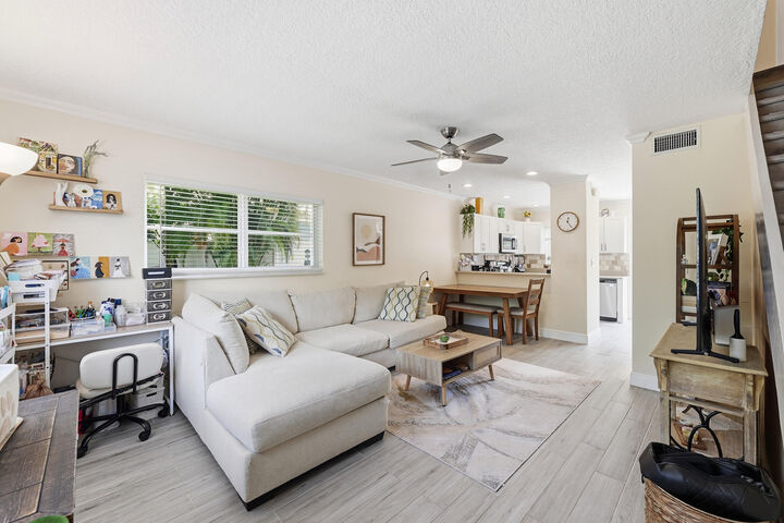 Property Photo: 47 NE 20th Court 1H FL 33305