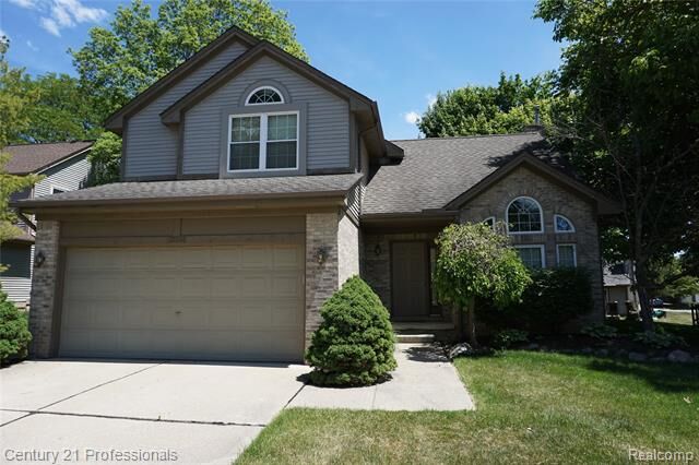 Property Photo:  23244 Potomac Circle  MI 48335 