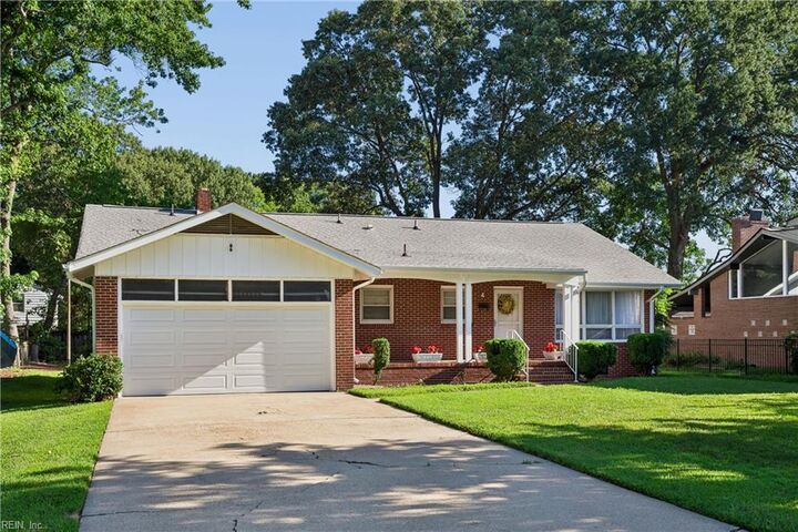 Property Photo:  4 Mimosa Cres  VA 23661 