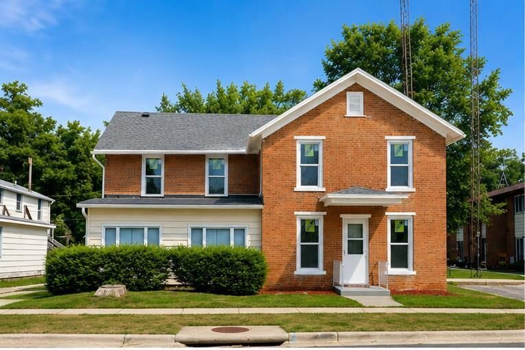 Property Photo:  102 E High Street  IL 61060 