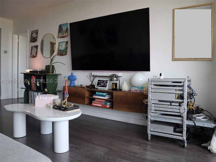 Property Photo:  2350 NE 135th St 607  FL 33181 