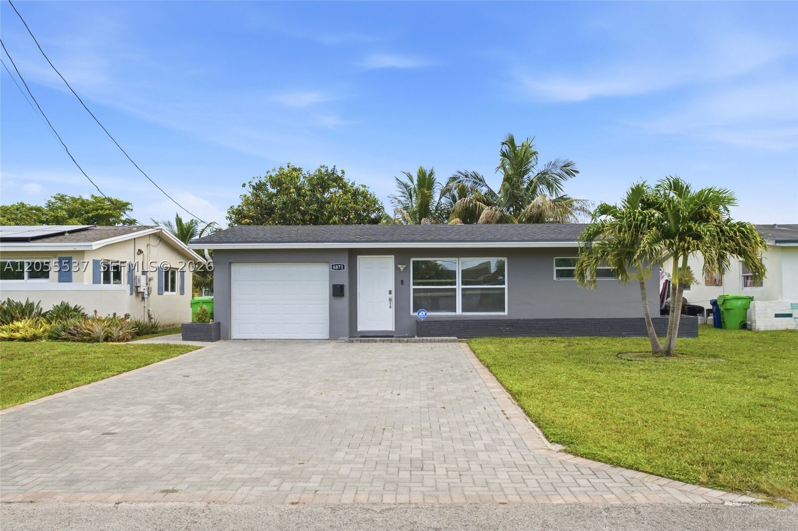 Property Photo: 6871 NW 28th St FL 33313