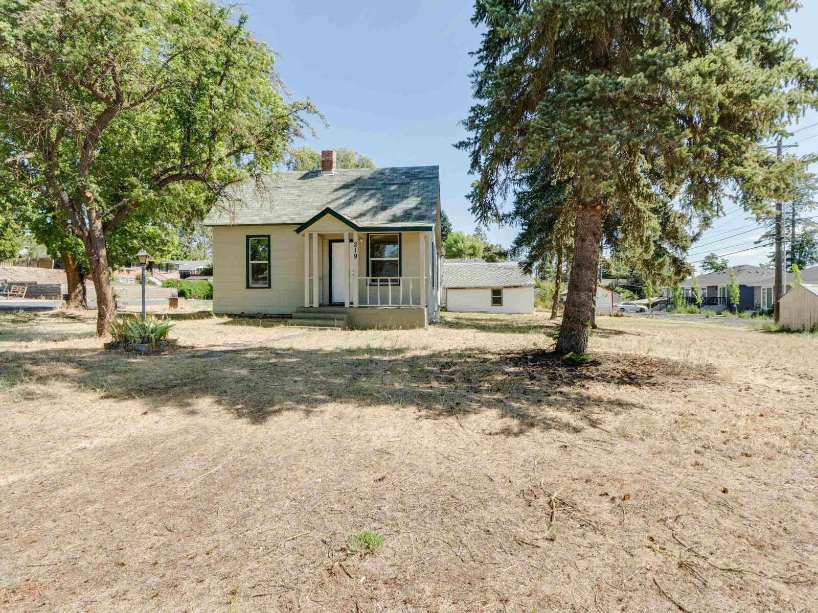 Property Photo: 219 A St WA 99004