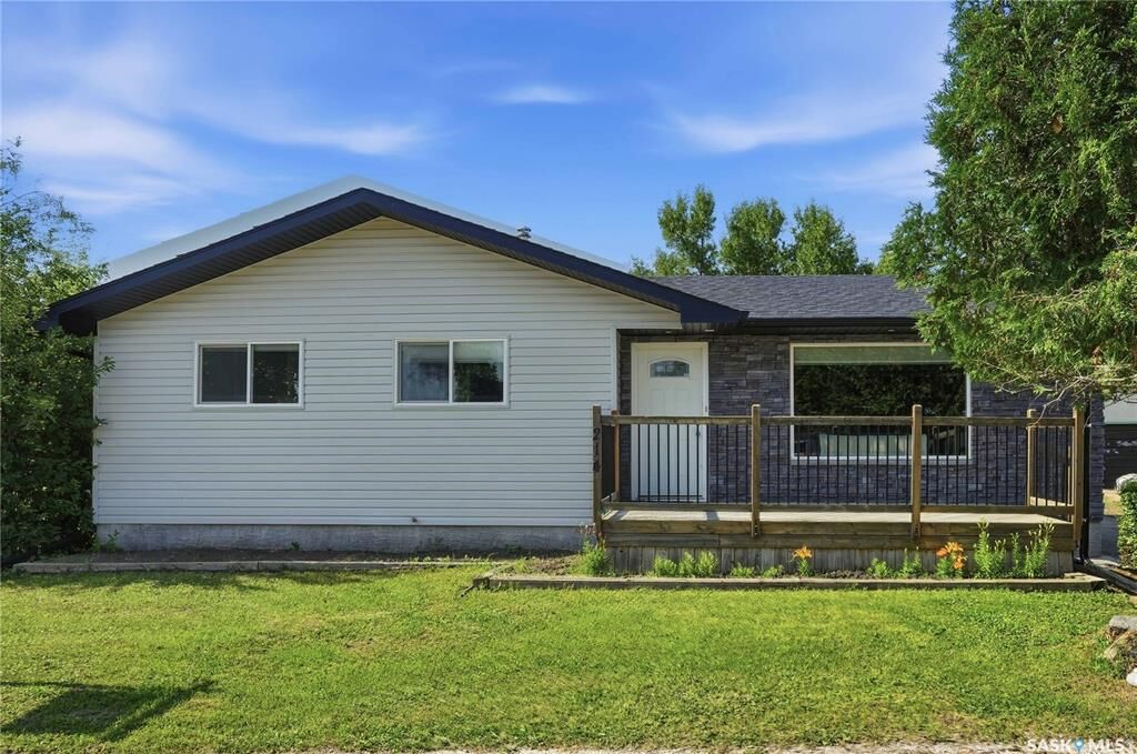 Property Photo: 214 Pierce Street SK S0G 4V0