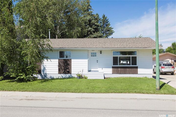 1614 McKercher Drive — photo 1