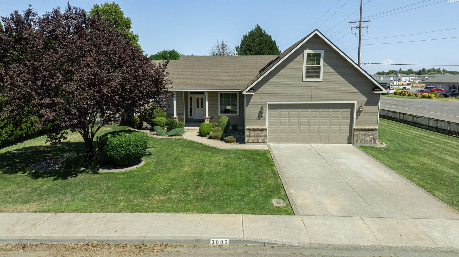 Property Photo: 3003 Road 70 Place WA 99301