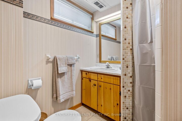 Property Photo:  3 Auburn Street  ON K2H 6L7 