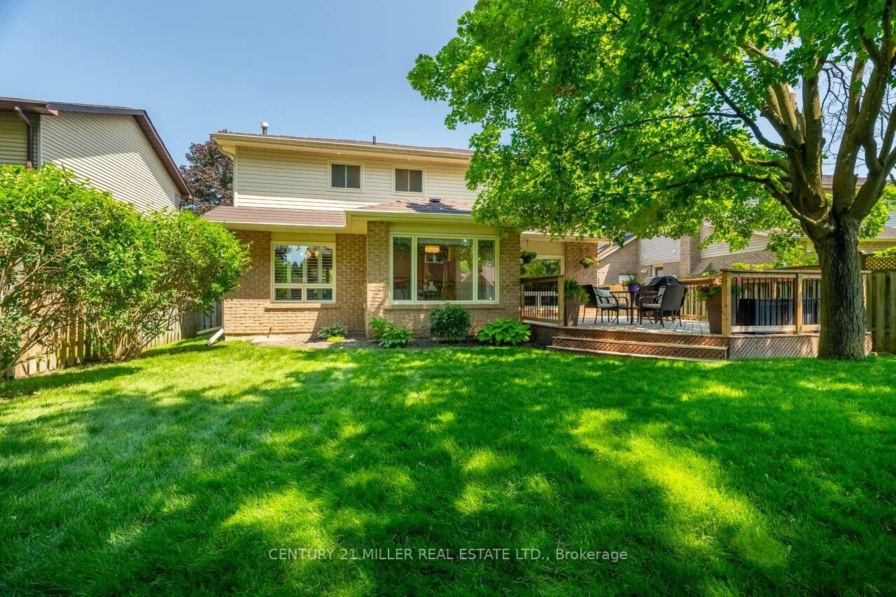 Property Photo: 176 Willow Lane ON L3Y 6R8
