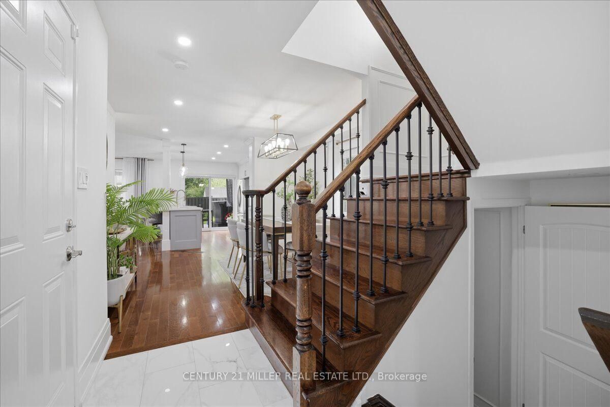 Property Photo: 3085 Cardross Court ON L6M 5H4