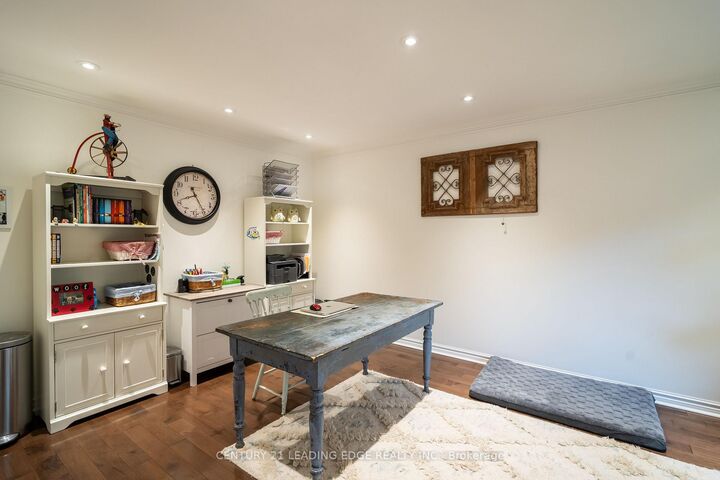 Property Photo: 53 McClenny Drive ON L4G 5P5