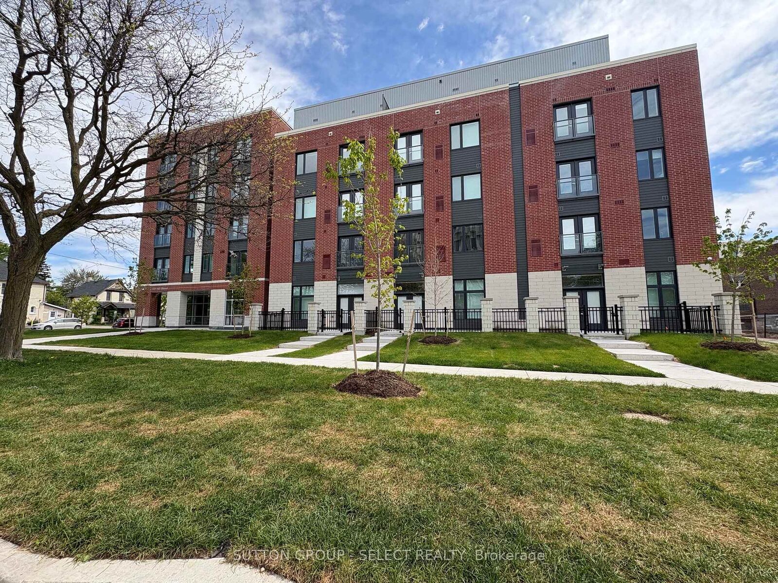 Property Photo:  351 Hill Street 315  ON N6B 2M1 