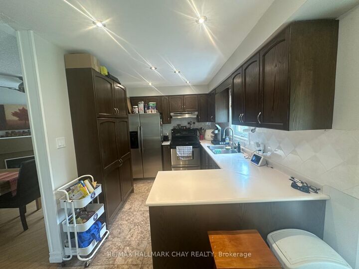 Property Photo: 10 Longman Drive ON L4N 7E5