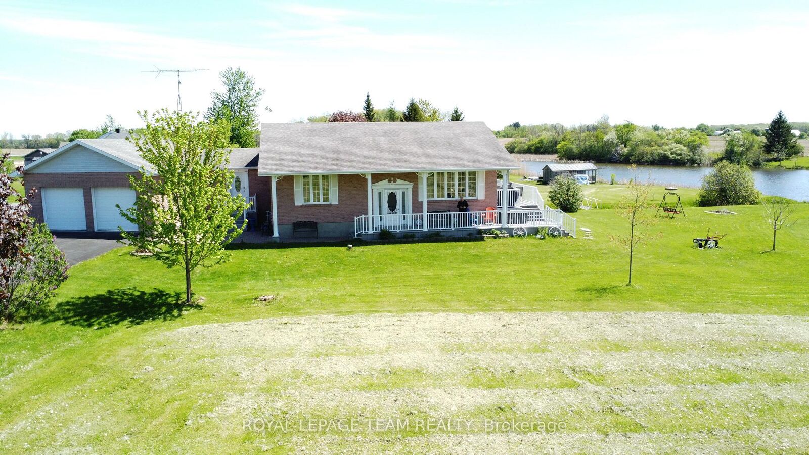 Property Photo: 11708 Breezewood Avenue S ON K0C 1X0