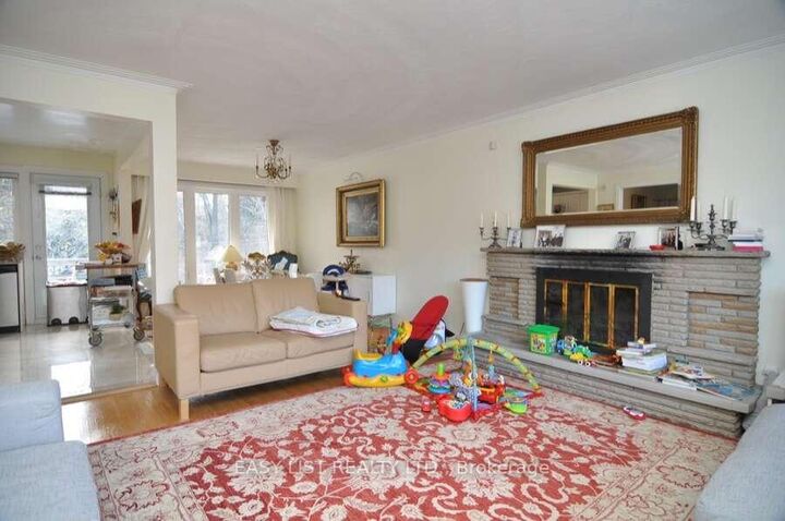 Property Photo: 43 Churchill Avenue ON M6J 2B5
