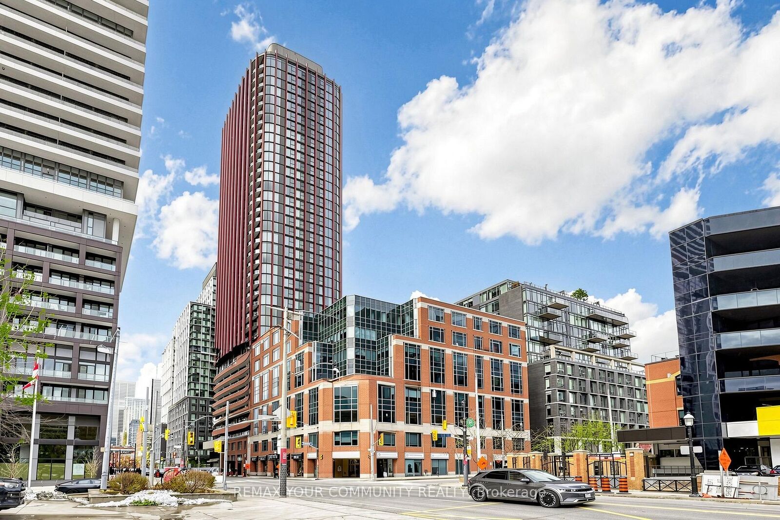 Property Photo: 180 Front Street E Ph05 ON M5A 0A9