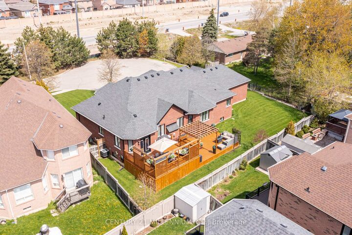 Property Photo: 15 Bimmer Place ON L7A 1J4