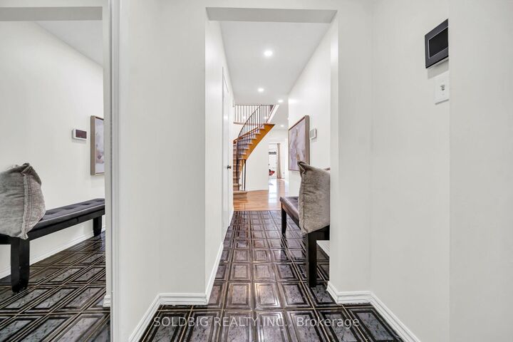 Property Photo: 76 Banting Crescent ON L6Y 2K9