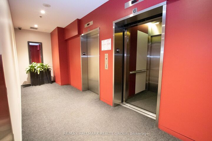 Property Photo: 179 George Street 1105 ON K1N 1J8