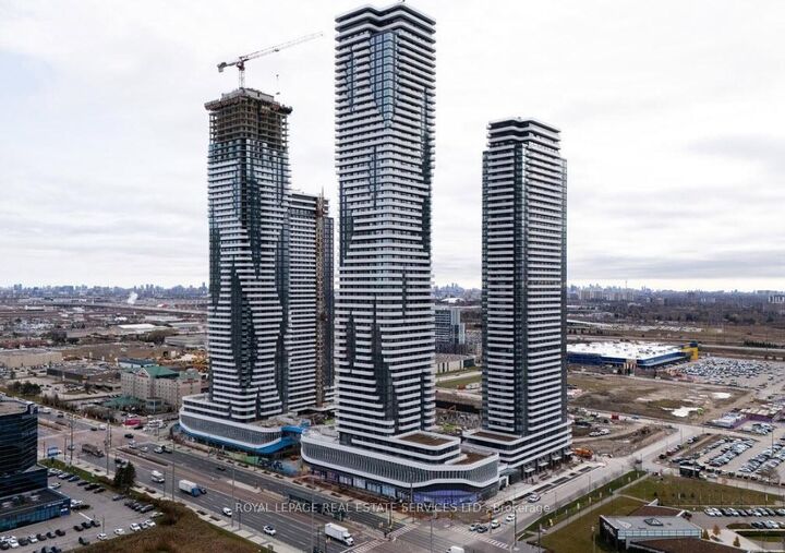 Property Photo: 225 Commerce Street 5701 ON L4K 0R1