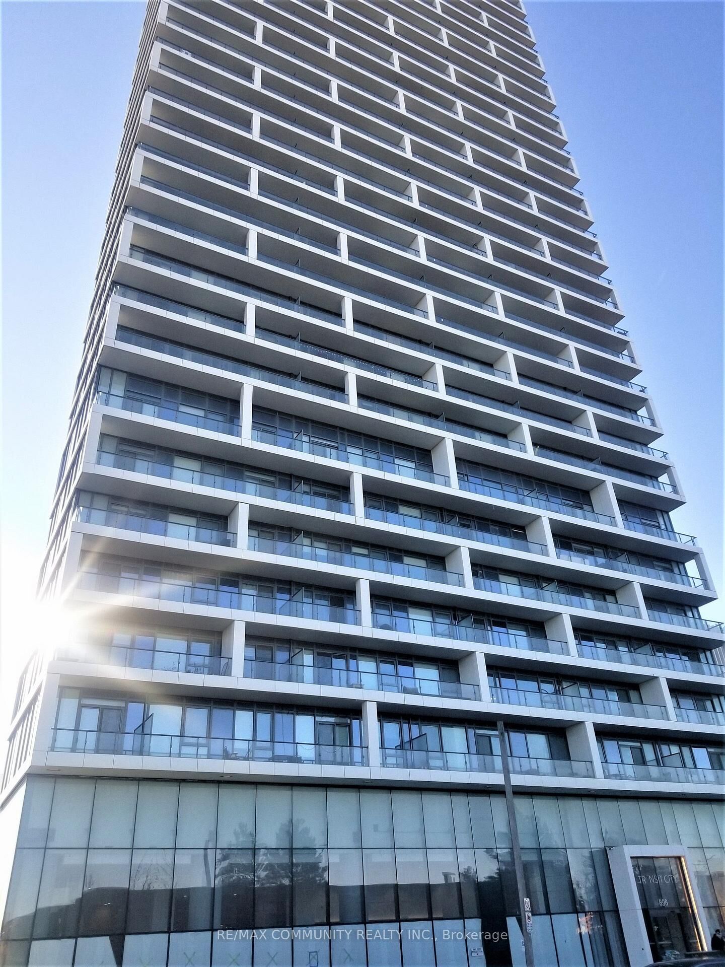 Property Photo: 898 Portage Parkway 4705 ON L4K 0J6