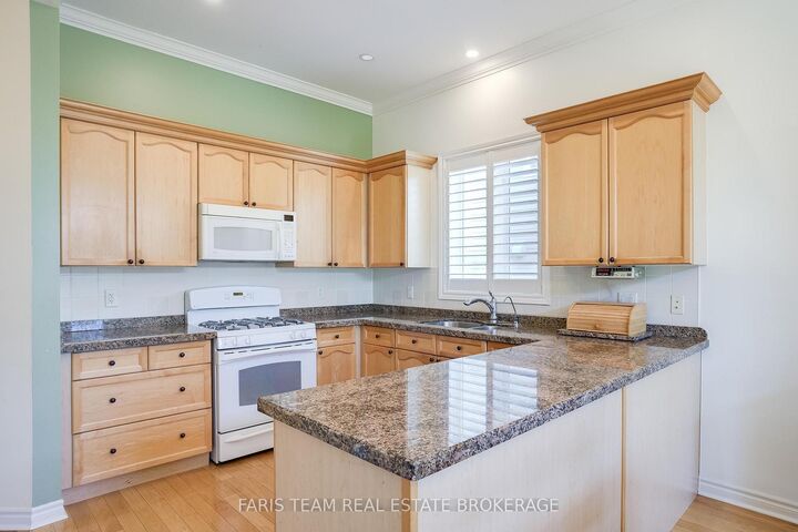 Property Photo: 16 Landscape Drive ON L0L 2L0