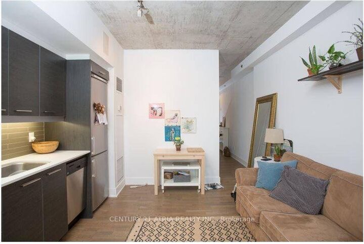 Photo de la propriété: 630 Queen Street 204 ON M4M 1G3