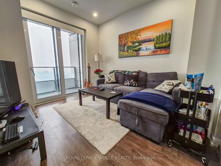 Property Photo: 15 Wellington Street S 2504 ON N2G 0E4