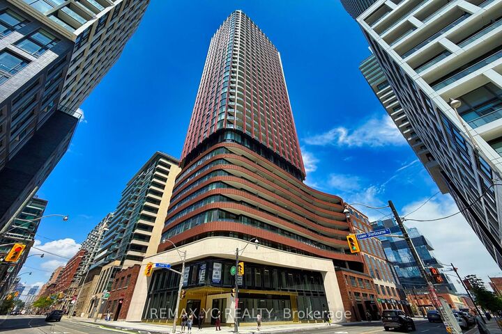 Property Photo: 180 Front Street E 3303 ON M5A 0A9