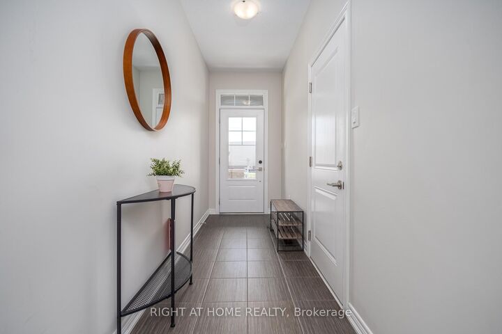 Property Photo: 112 Hollywood Court ON N1R 8K8