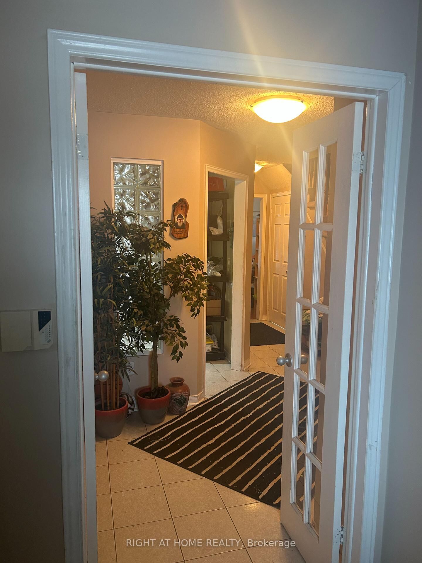 Property Photo: 5550 Cosmic Crescent ON L4Z 3R9